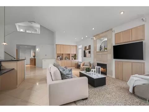 Living - 7358 Buckingham Ct, Boulder, CO 80301 photo 3 of 7