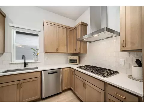 Kitchen - 1780 Barefoot Dr, Windsor, CO 80550 photo 5 of 6