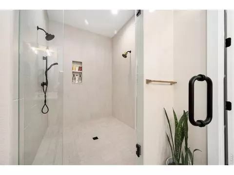 Bath - 1780 Barefoot Dr, Windsor, CO 80550 photo 4 of 4