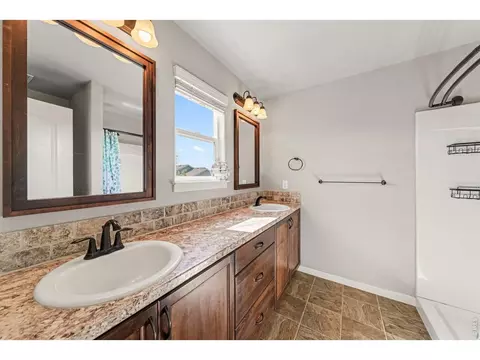 Bath - 302 11th Ave, Wiggins, CO 80654 photo 2 of 4