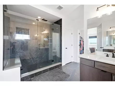 Bath - 5371 Kellan Way, Timnath, CO 80547 photo 2 of 7