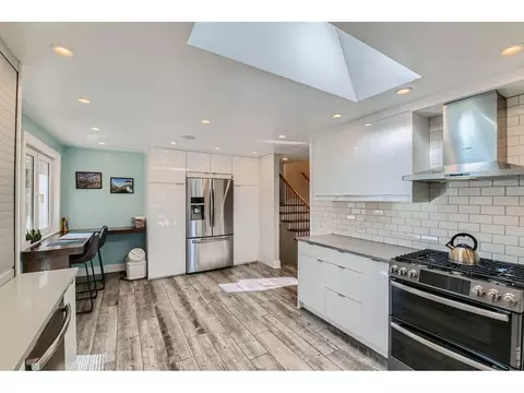 Kitchen - 4370 Comanche Dr, Boulder, CO 80303 photo 2 of 6