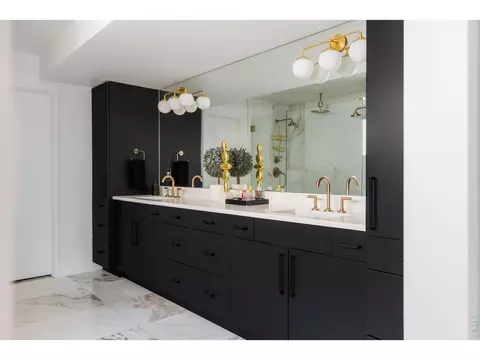 Bath - 3709 Tejon St, Denver, CO 80211 photo 2 of 9