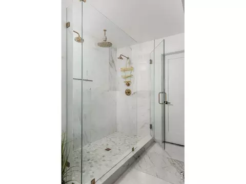 Bath - 3709 Tejon St, Denver, CO 80211 photo 4 of 9