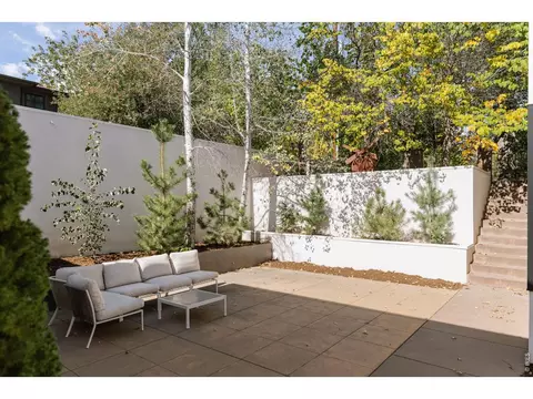 Exterior - 517 15th St, Boulder, CO 80302 photo 7 of 9