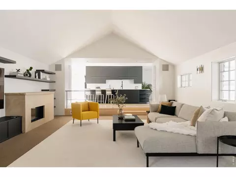 Living - 517 15th St, Boulder, CO 80302 photo 2 of 5