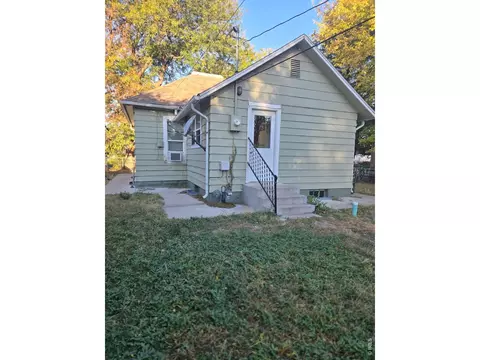 Exterior - 205 S Curtis St, Brush, CO 80723 photo 3 of 7