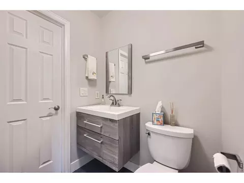 Bath - 4859 Dakota Blvd, Boulder, CO 80304 photo 1 of 4