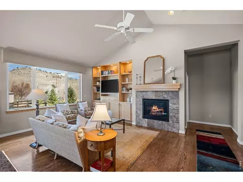 Living - 400 Carter Dr, Lyons, CO 80540 photo 2 of 4