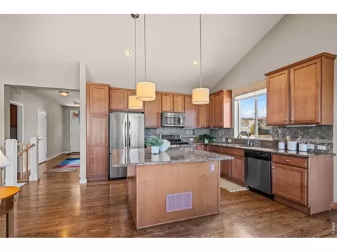 Kitchen - 400 Carter Dr, Lyons, CO 80540 photo 5 of 8