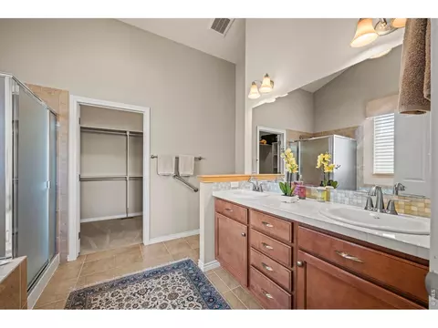 Bath - 400 Carter Dr, Lyons, CO 80540 photo 2 of 3