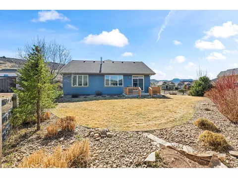 Exterior - 400 Carter Dr, Lyons, CO 80540 photo 4 of 5