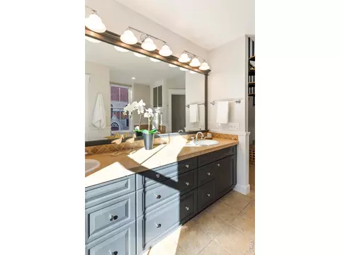Bath - 1345 Pine St #1, Boulder, CO 80302 photo 2 of 6