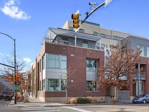 Exterior - 1655 Walnut St #106, Boulder, CO 80302 photo 3 of 6