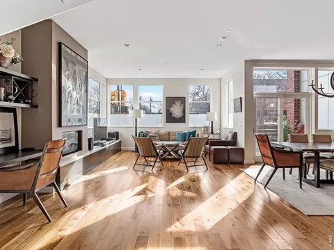 Living - 1655 Walnut St #106, Boulder, CO 80302 photo 5 of 8