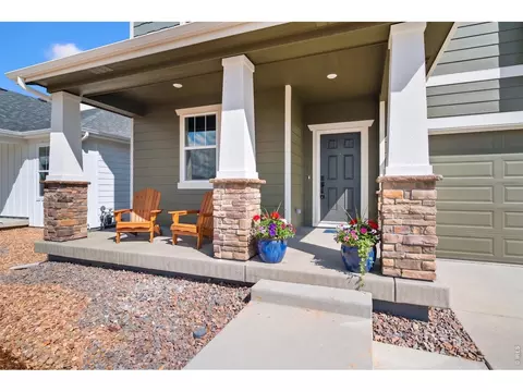 Exterior - 330 Rustic Barn Ln, Berthoud, CO 80513 photo 2 of 7