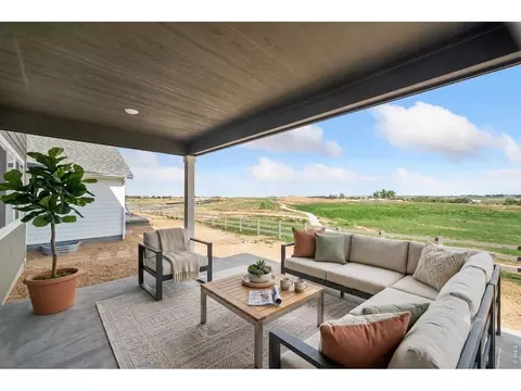 Exterior - 330 Rustic Barn Ln, Berthoud, CO 80513 photo 3 of 7