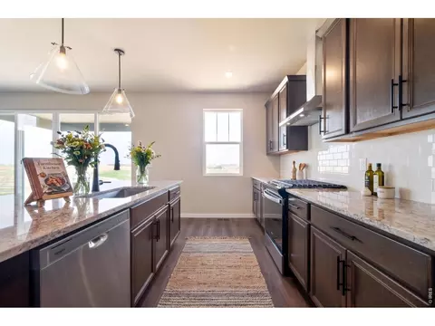 Kitchen - 330 Rustic Barn Ln, Berthoud, CO 80513 photo 2 of 3