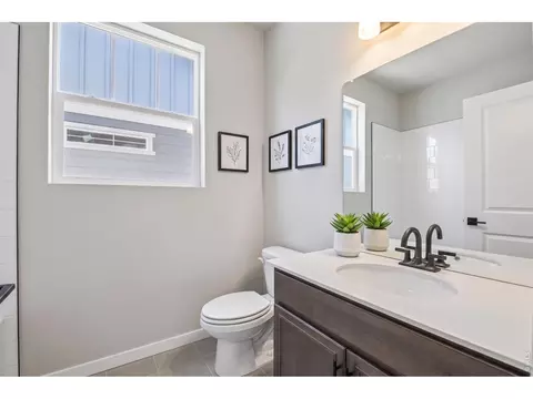 Bath - 364 Rustic Barn Ln, Berthoud, CO 80513 photo 3 of 3