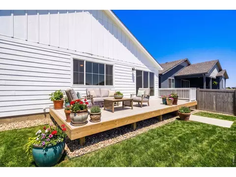 Exterior - 322 Rustic Barn Ln, Berthoud, CO 80513 photo 5 of 9