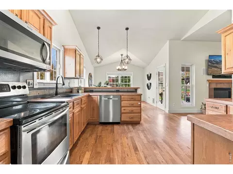 Kitchen - 6216 W 14th St Rd, Greeley, CO 80634 photo 2 of 3
