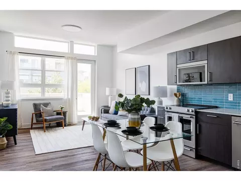 Dining - 1707 Walnut St #302, Boulder, CO 80302 photo 1 of 1