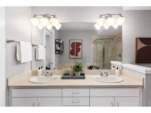 Bath - 1219 Linden Ave, Boulder, CO 80304 photo 2 of 3