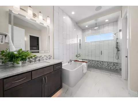 Bath - 1730 Lucent Ct, Windsor, CO 80550 photo 3 of 5