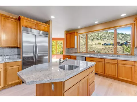 Kitchen - 1016 Horizon Dr, Lyons, CO 80540 photo 5 of 6