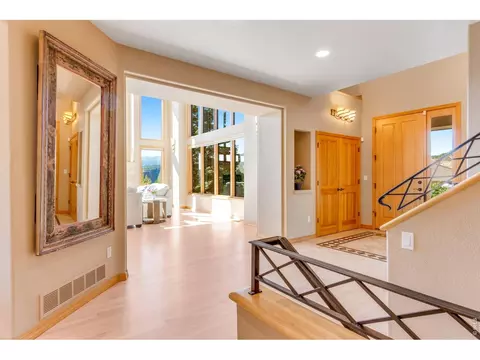 Entry Way - 1016 Horizon Dr, Lyons, CO 80540 photo 2 of 4