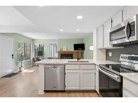 Kitchen - 5904 Gunbarrel Ave #A, Boulder, CO 80301 photo 2 of 3