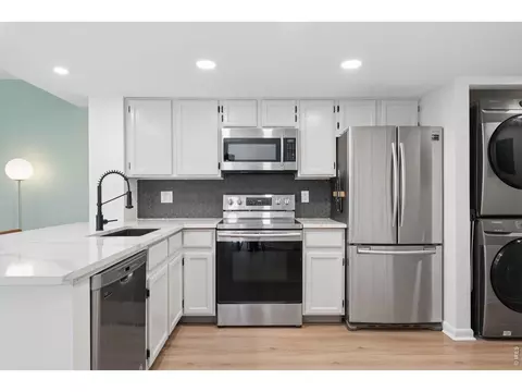 Kitchen - 5904 Gunbarrel Ave #A, Boulder, CO 80301 photo 3 of 3