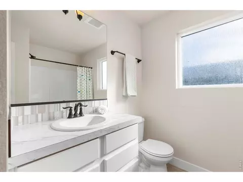 Bath - 103 Lemonade Dr, Berthoud, CO 80513 photo 4 of 4
