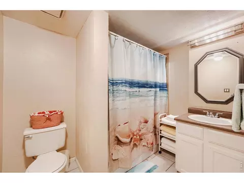 Bath - 19073 E 16th Ave, Aurora, CO 80011 photo 2 of 2