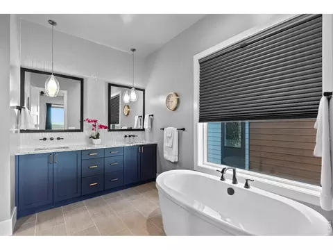 Bath - 8298 W 66th Dr, Arvada, CO 80004 photo 1 of 3