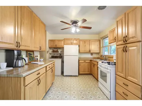 Kitchen - 150 S 34th St, Boulder, CO 80305 photo 2 of 3