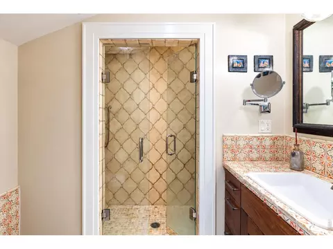 Bath - 1080 Juniper Ave, Boulder, CO 80304 photo 6 of 8