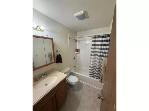 Bath - 604 S 8th Ave, Sterling, CO 80751 photo 1 of 2