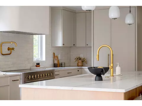 Kitchen - 805 Linden Ave, Boulder, CO 80304 photo 6 of 7