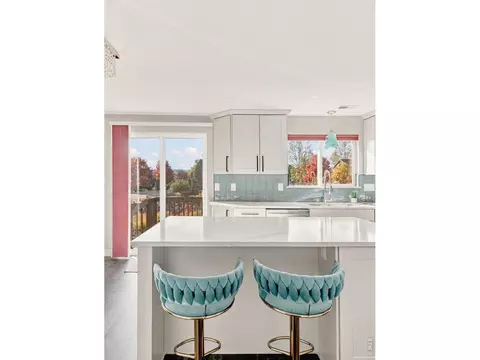 Kitchen - 2347 Santa Fe Dr, Longmont, CO 80504 photo 6 of 7