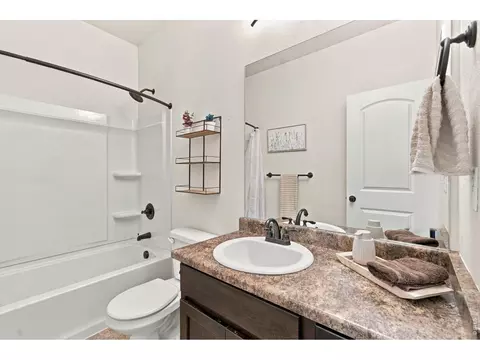 Bath - 1544 Brant St, Berthoud, CO 80513 photo 3 of 3