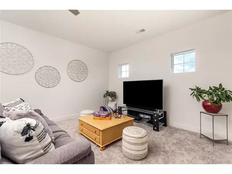 21484 E 59th Dr, Aurora, CO 80019 photo 18