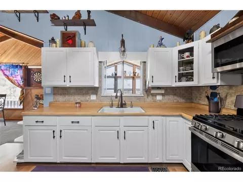 Kitchen - 1089 Burland Dr, Bailey, CO 80421 photo 2 of 2
