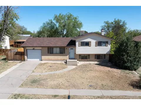 1809 Pioneer Rd, Pueblo, CO 81008