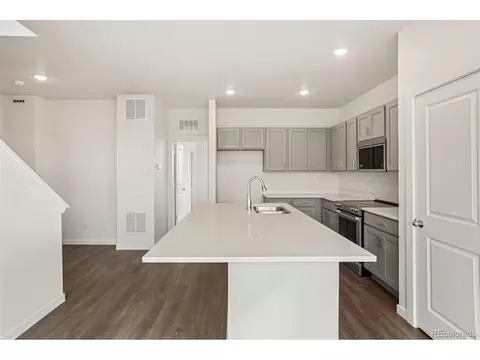 Kitchen - 24141 E 54th Pl, Aurora, CO 80019 photo 1 of 6