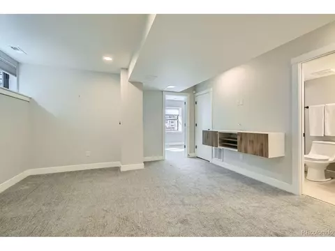 2475 E 28th Ave, Denver, CO 80205 photo 33