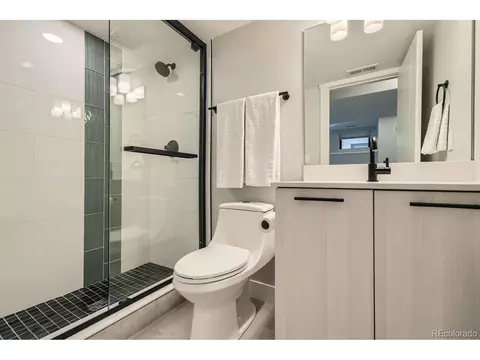 2475 E 28th Ave, Denver, CO 80205 photo 32