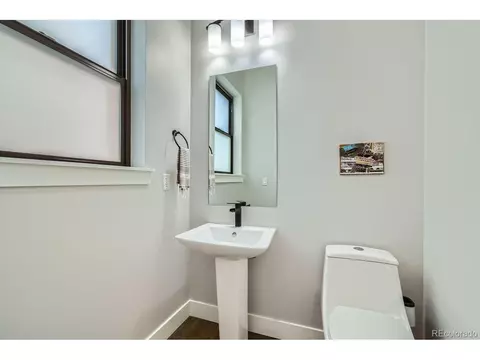 2475 E 28th Ave, Denver, CO 80205 photo 15