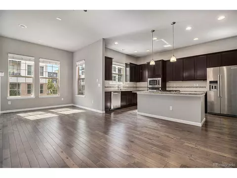 7841 Inverness Blvd, Englewood, CO 80112