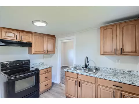 620 Washington Ave, Bennett, CO 80102 photo 5